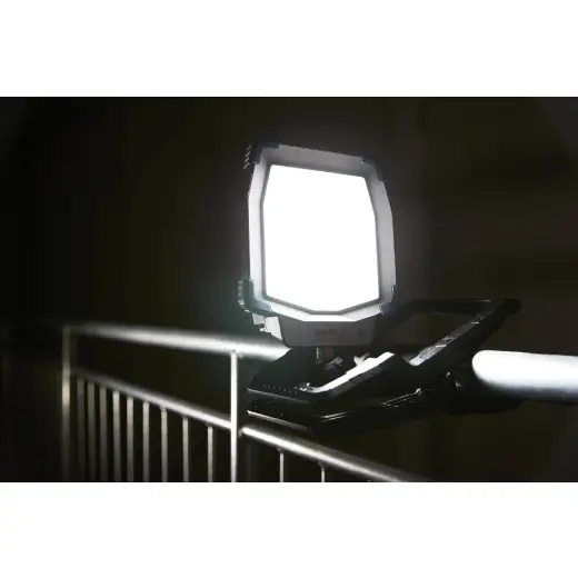 Lampa robocza SHINY 5000 RE APP  + plecak GRATIS