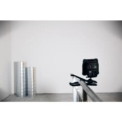Lampa robocza SHINY 5000 RE APP  + plecak GRATIS
