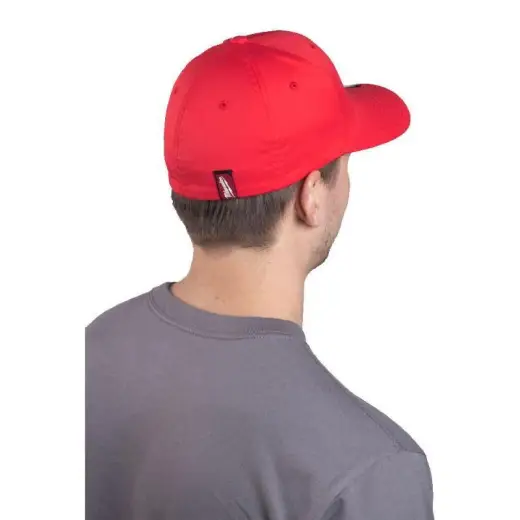 Czapka z daszkiem czerwona L/XL | 4932493100