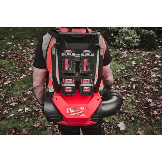 Dmuchawa plecakowa na cztery akumulatory M18F2BPB-124 | 4933499231