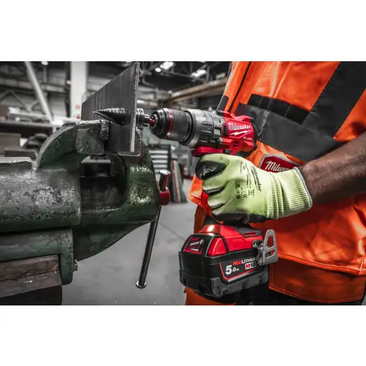 Wiertarko-wkrętarka udarowa M18FPD3-402C 158Nm | 4933492473